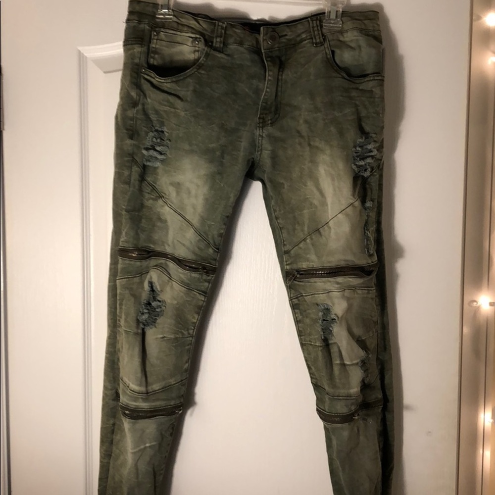 Copper River Skinny Distressed Jeans